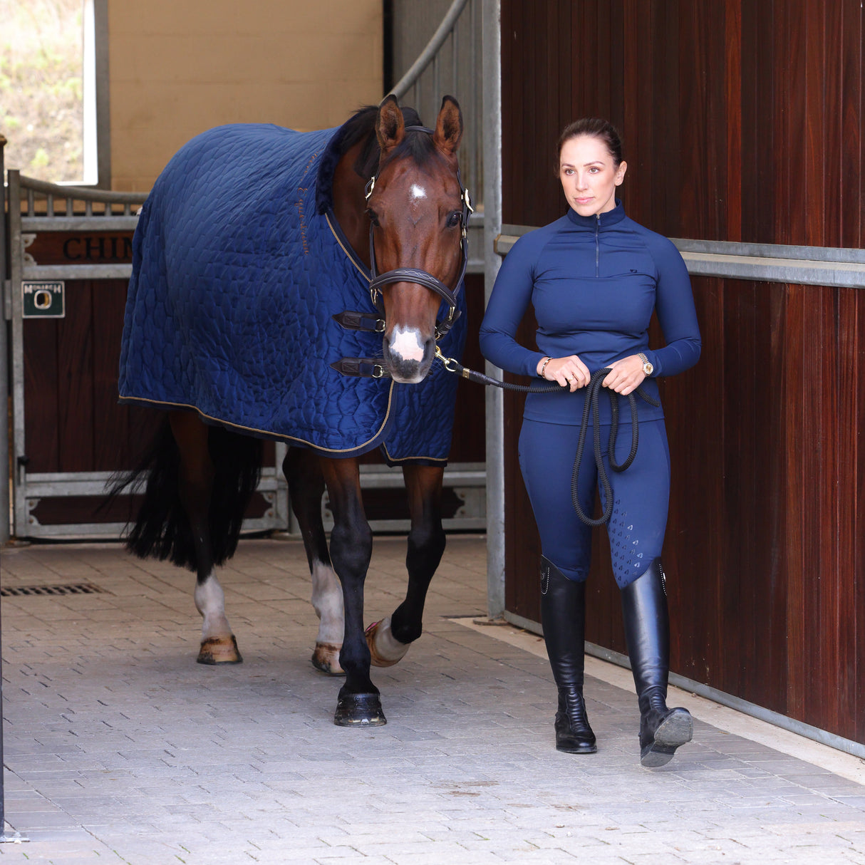 Shires Deluxe Quilted Show Rug #colour_navy