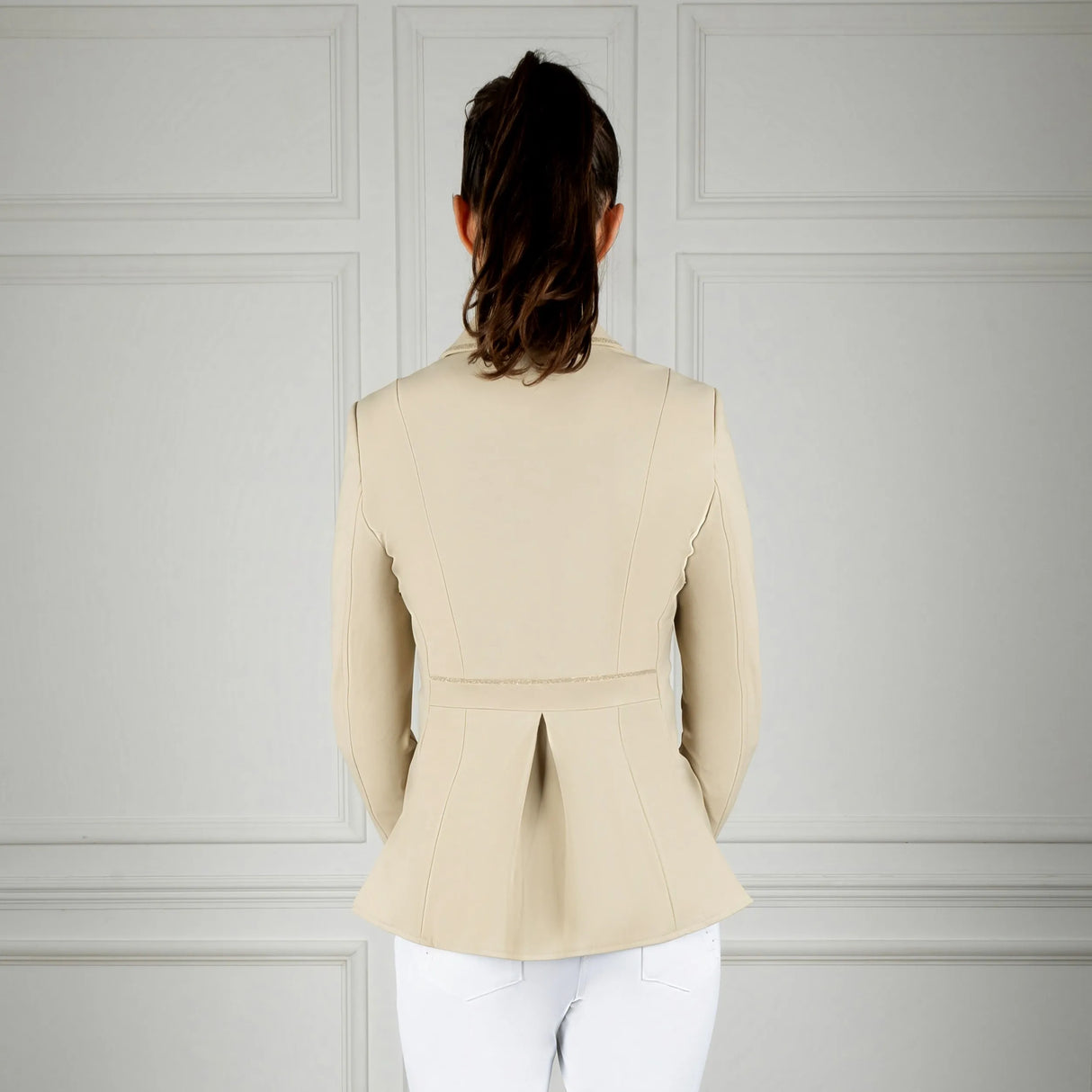 Coldstream Ladies Ledmore Diamante Show Jacket #colour_latte