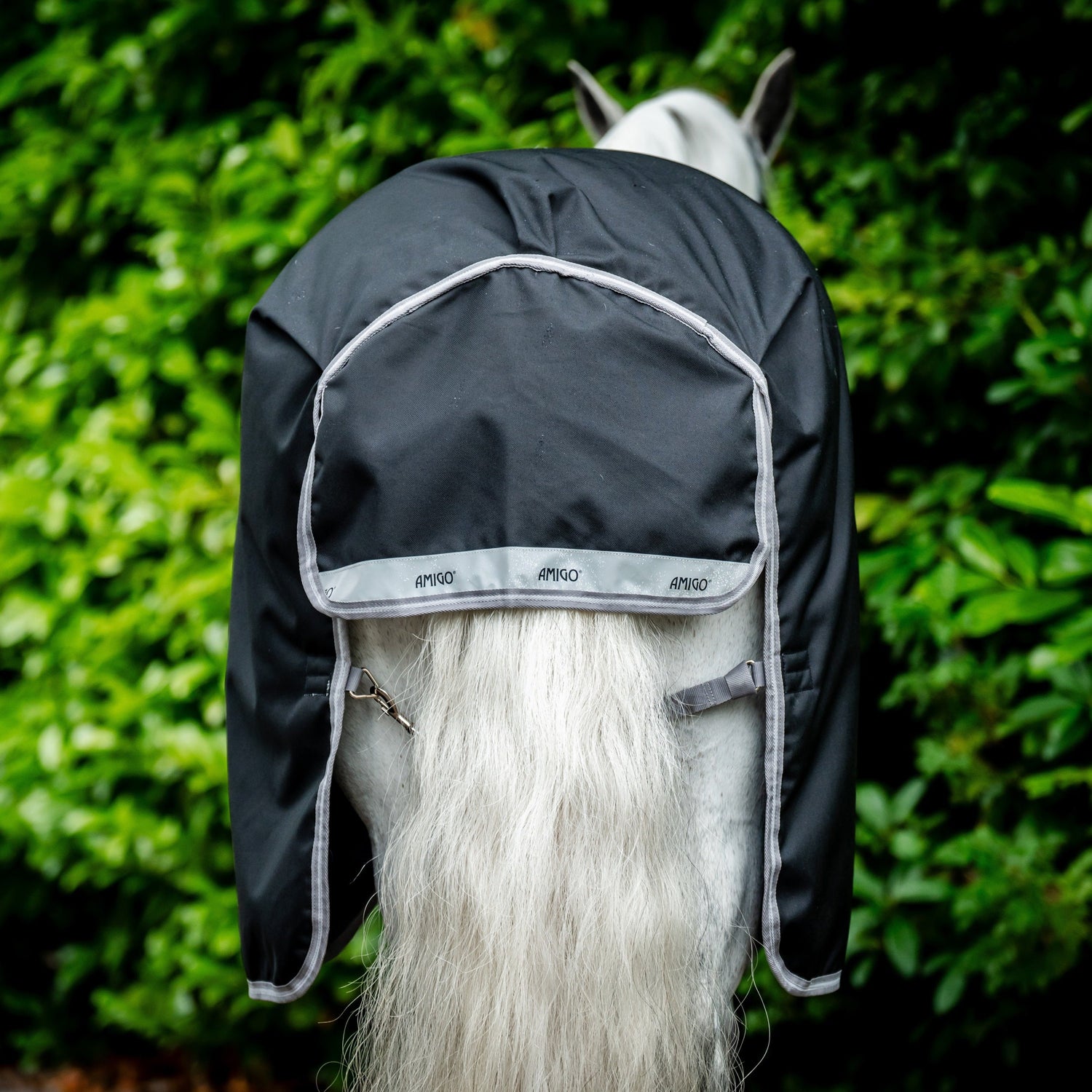 Horseware Ireland Amigo Bravo 12 Plus Bundle V-Front 50g Turnout Rug #colour_black-titanium-grey-silver